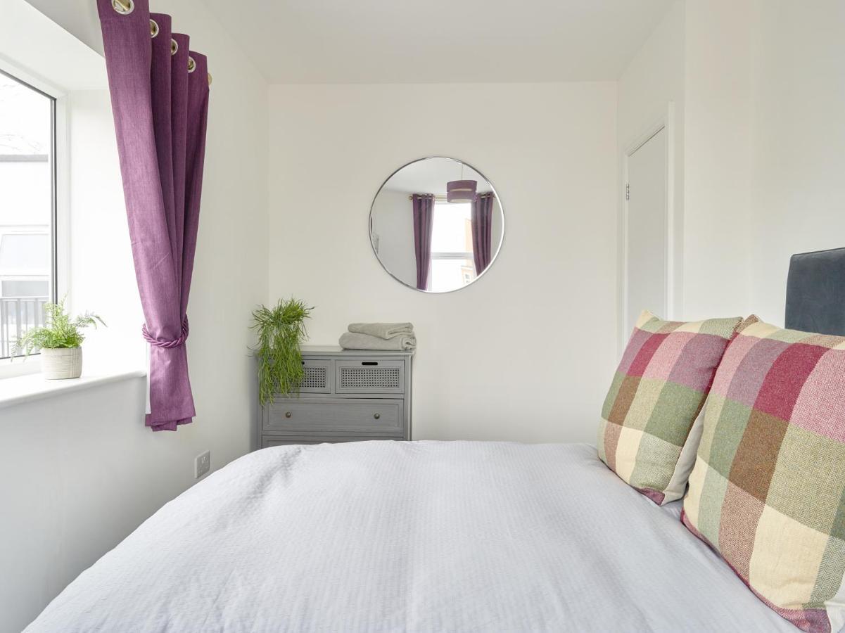 Curb Properties - Super 2 Bed Apartment 5 Min From Town Centre 切尔滕纳姆 外观 照片